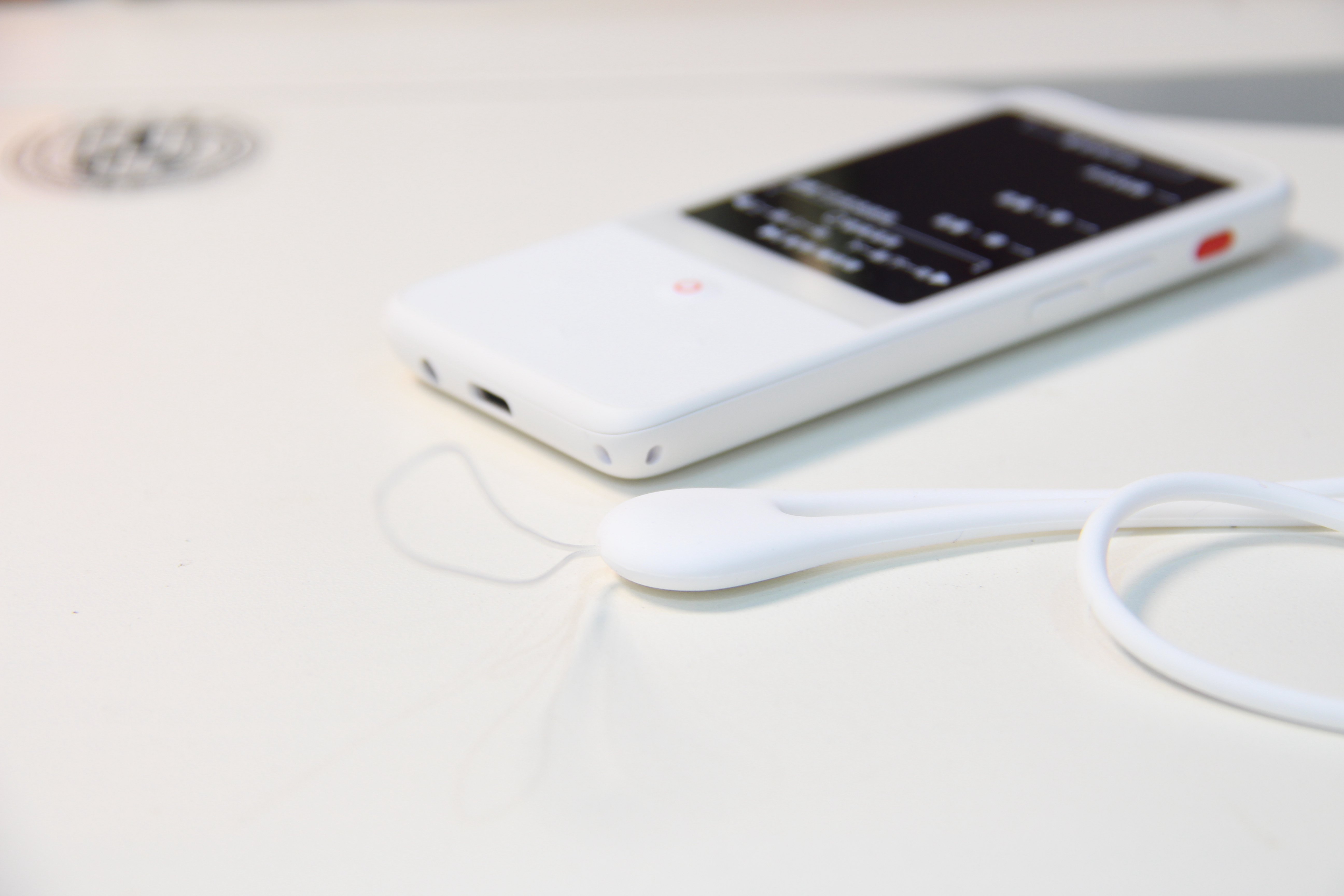 有道听力宝16g和128g哪个性价比高,有道听力宝标准版和升级版