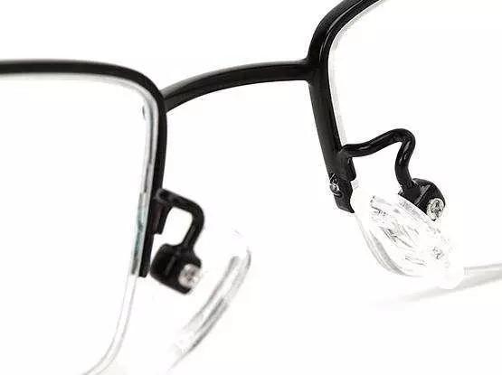 怎么挑选眼镜框架,怎么看自己适合什么样的框架眼镜