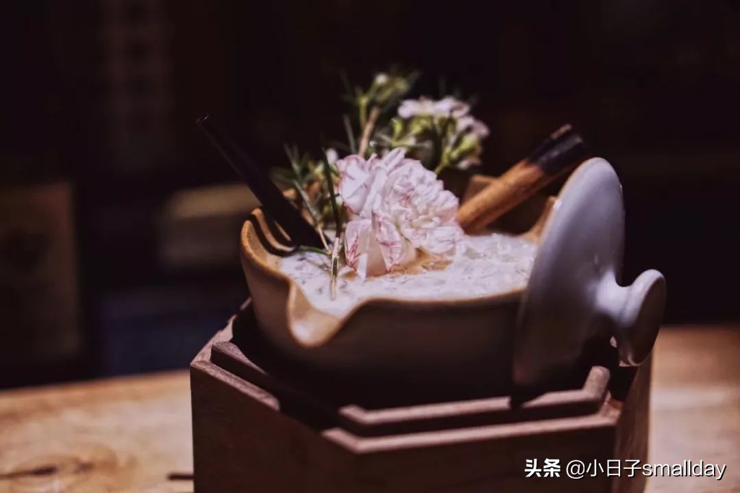 酒吧|坐上逃离人间的微醺列车