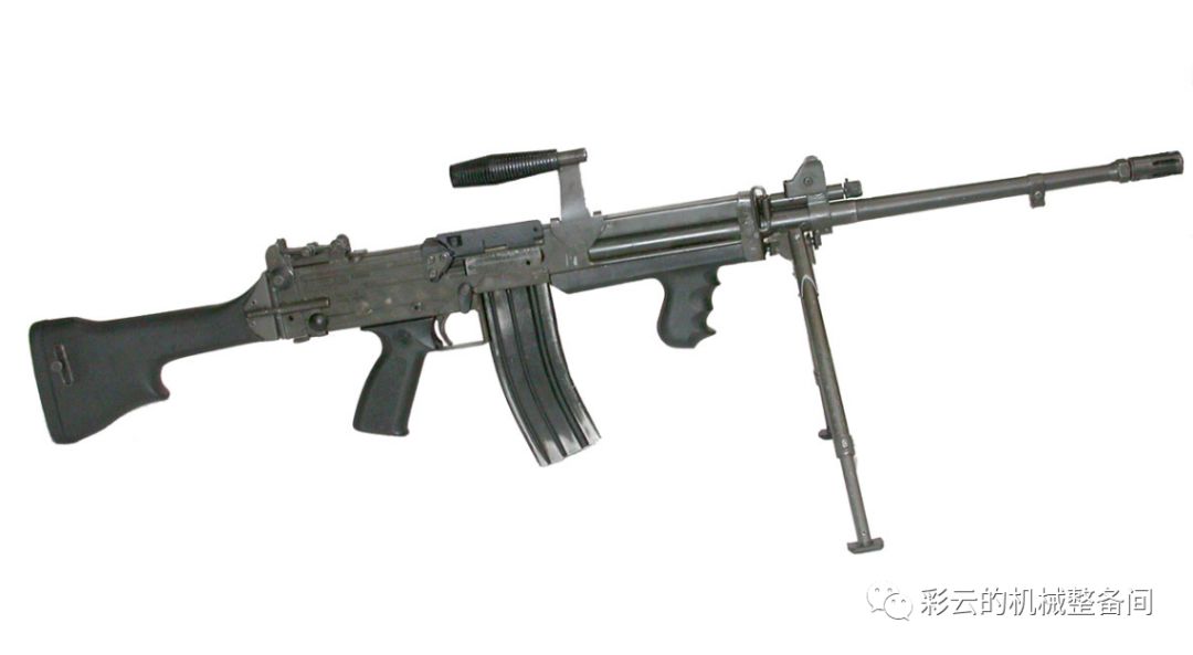 新加坡无敌100机枪优缺点,新加坡机枪ultimax轻机枪射速
