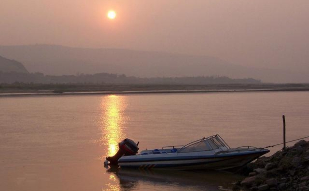 黄河古渡诗句,七律大渡桥横铁索寒