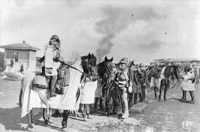 死得最窝囊得日本将军:遭民兵用长矛从肛门将他捅死