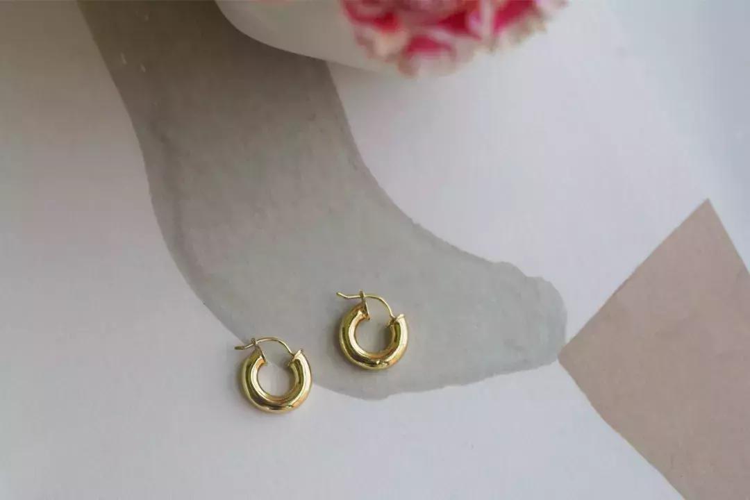 这5种首饰简单时尚减龄不贵,比较百搭的首饰