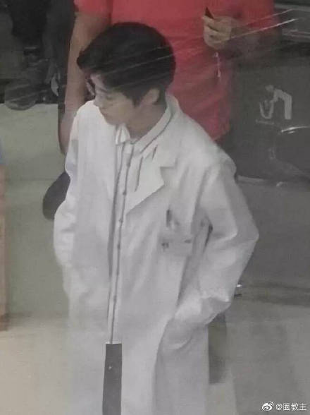 鹿晗无庸置疑,鹿晗代言牛奶味可滋