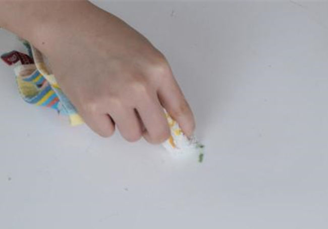 生活小窍门一滴风油精,风油精滴在嘴巴里