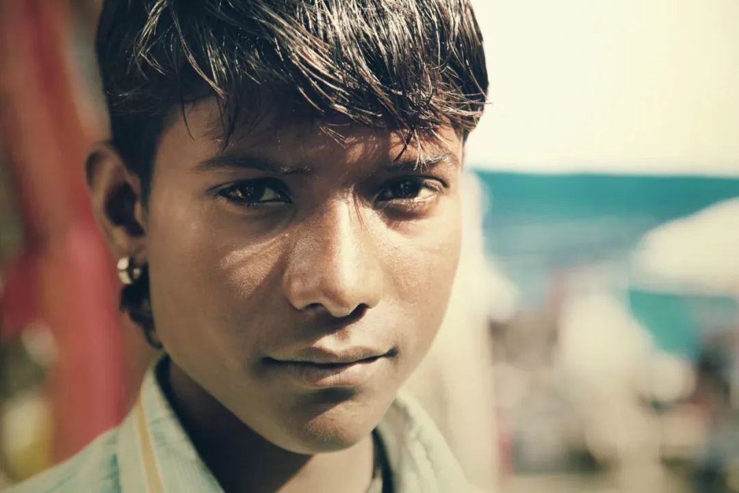 在机场睡觉24小时,在机场等待的6个小时