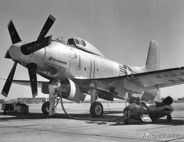 a-4天鹰舰载战斗攻击机,道格拉斯舰载机盘点