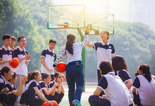 “民转公”时代到来，在职教师直接获得公办编制？教育部回应来了