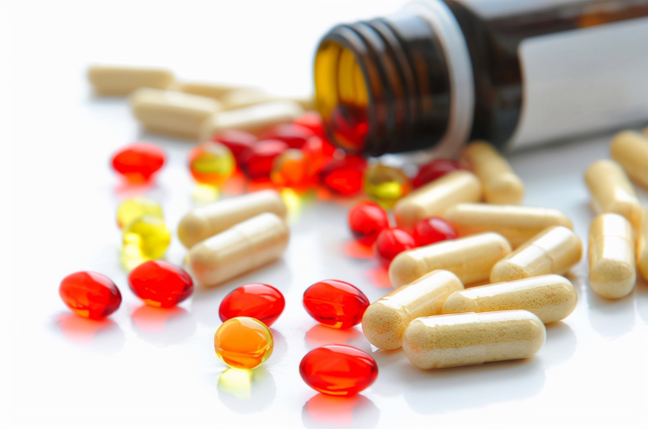 奥美拉唑女性,河南女子每天吃奥美拉唑养胃