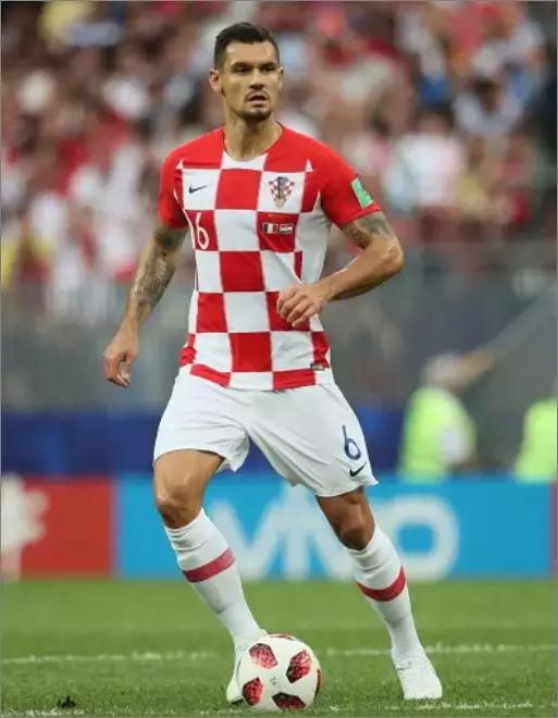 炸碎，灭门、逃难、流血，你无法想象金球奖“魔笛”经历过什么