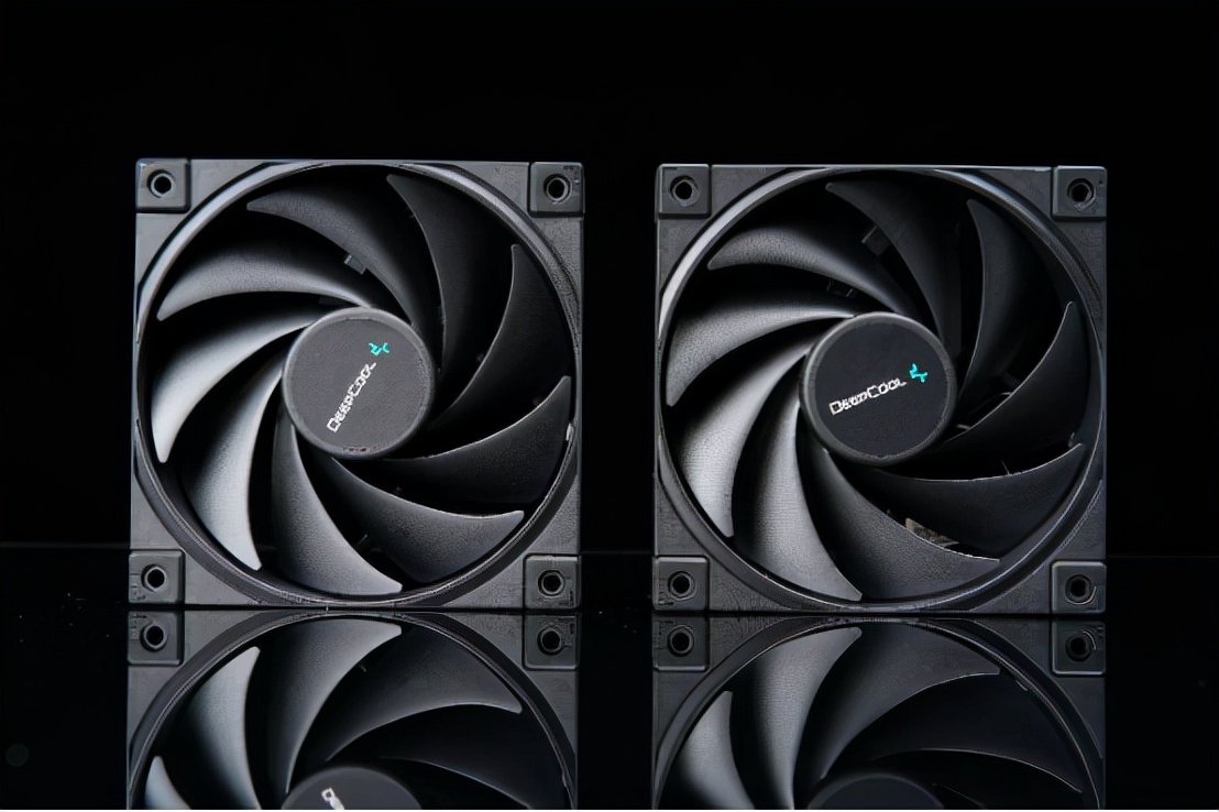 九州风神AK620数显版风冷散热器,九州风神ak620对比追风者t6