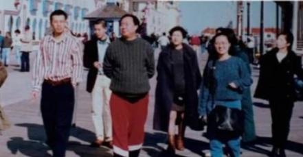 80年代首富牟其中,传奇企业家牟其中