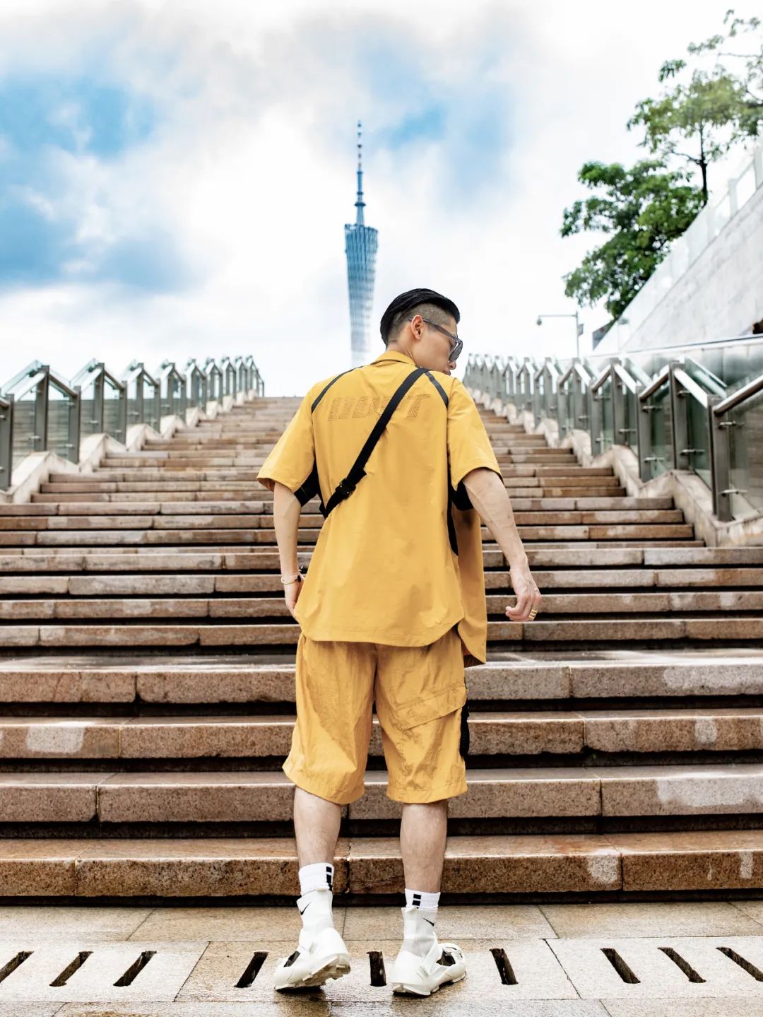 男生穿搭小配饰腰包,时尚穿搭腰包推荐