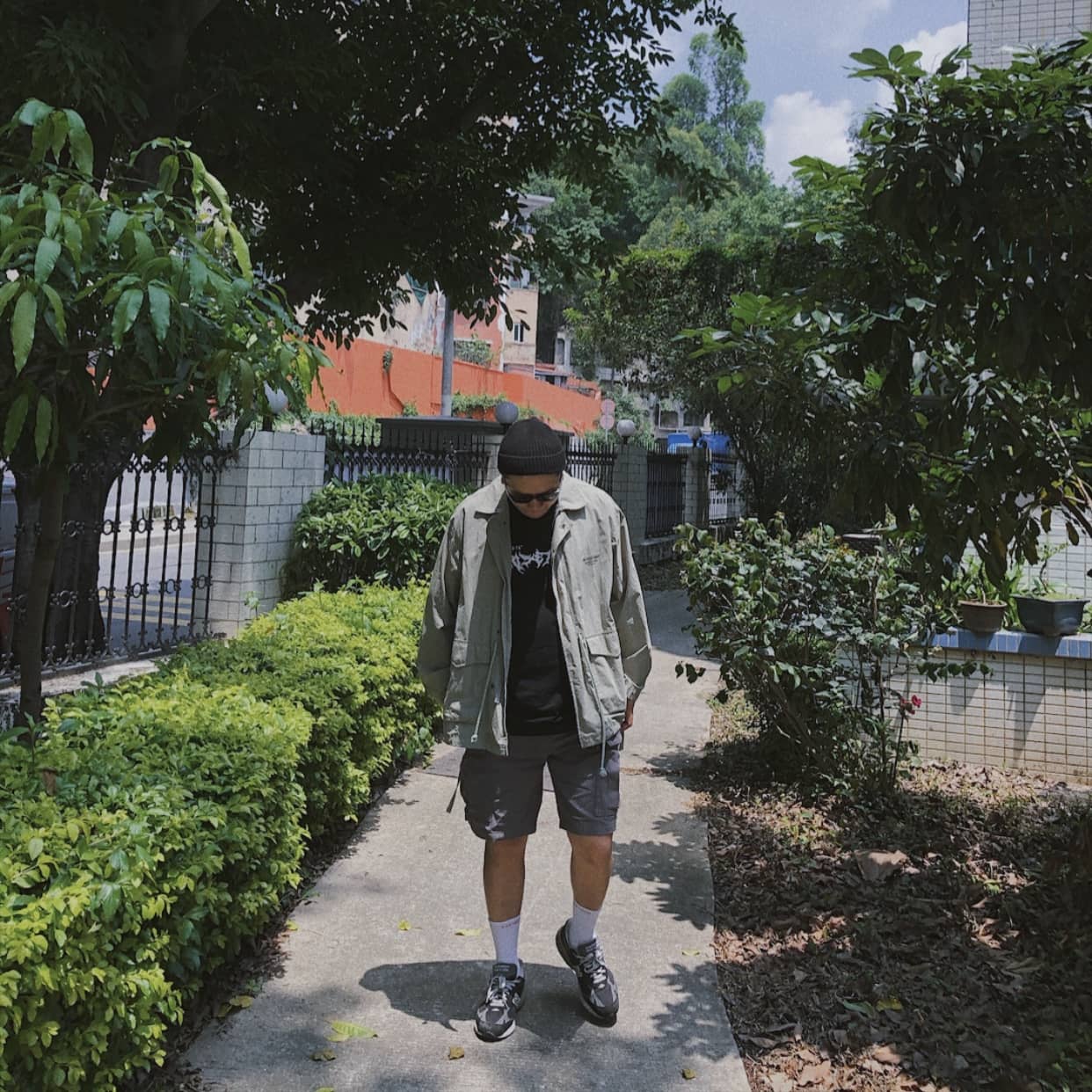 成时尚达人穿搭时尚又有范儿 (上长下短穿搭技巧)