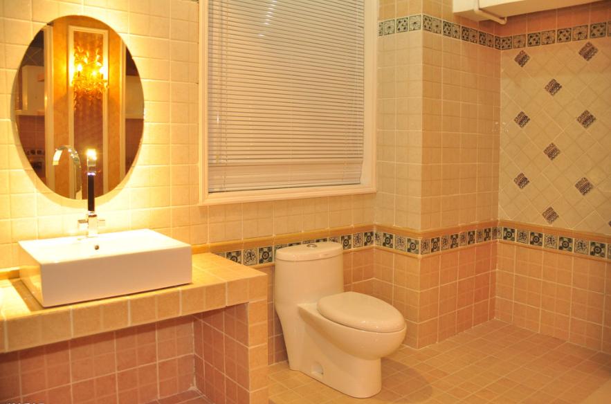 卫生间有异味刺鼻但是找不到源头,卫生间一刮北风就有异味怎么回事