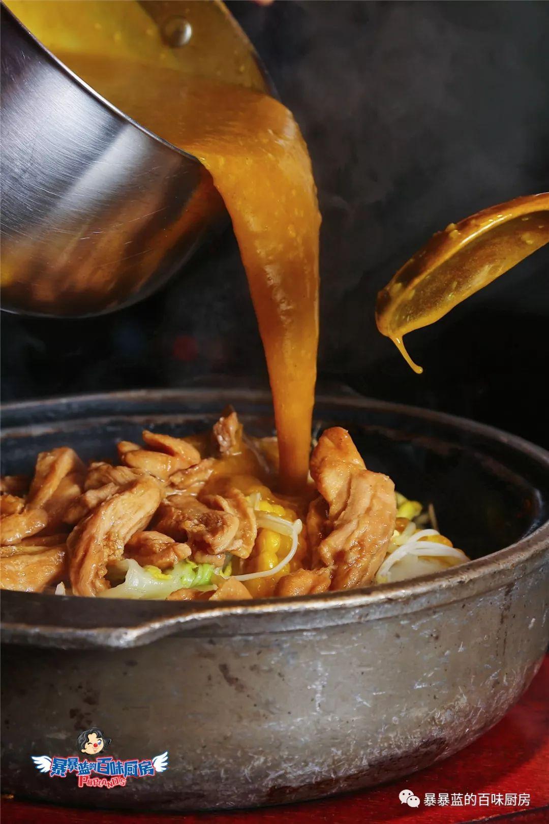 一到饭点店里就坐满了人,一到饭点全是食客