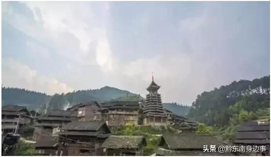 黔东南大山里的自然苗寨,雷山陡寨村图片