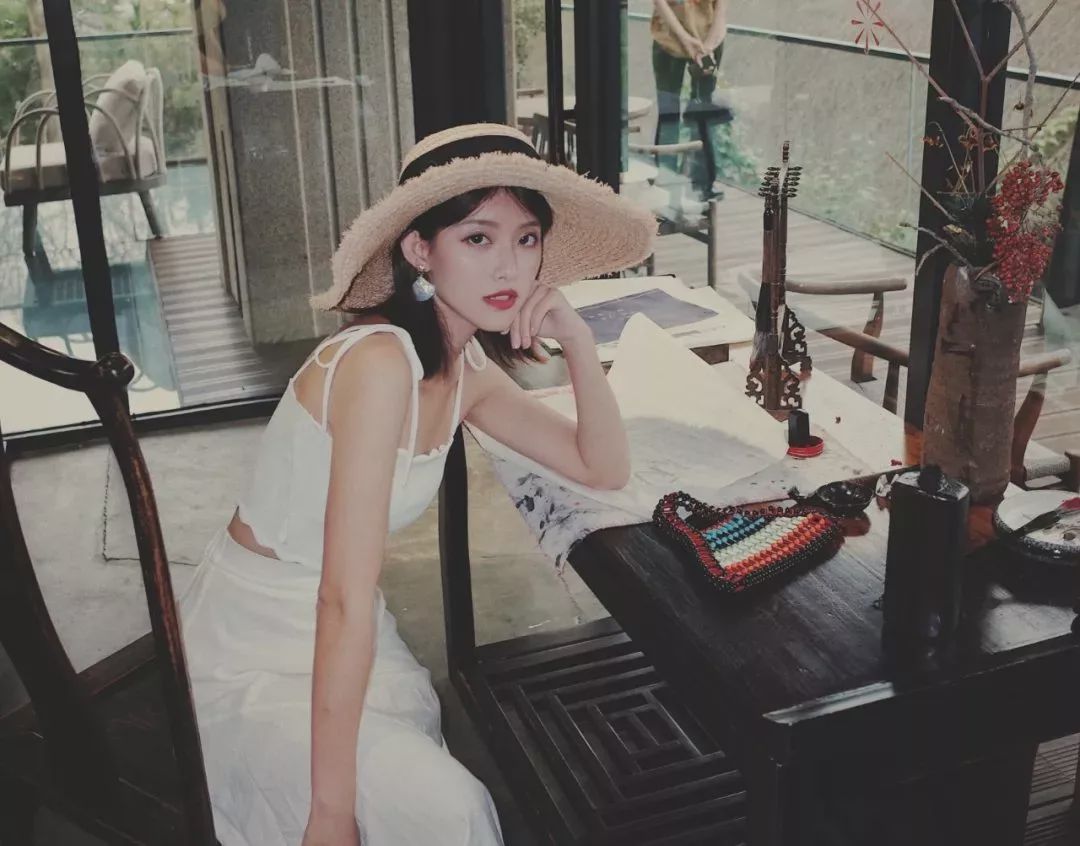 泫雅宋妍霏,欧阳娜娜泫雅宋妍霏穿搭