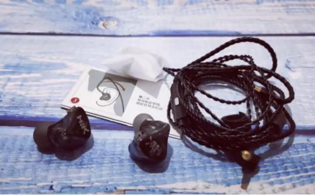 有线耳机哪个牌子的音质最好用,什么牌子的有线耳机音质效果最好