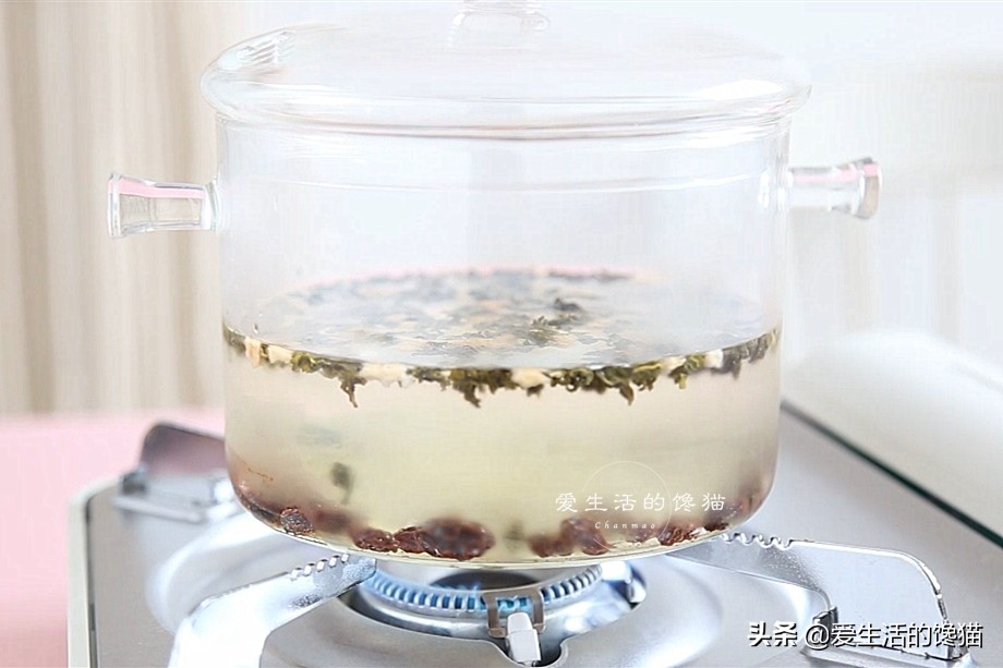 奶茶自己做不用茶叶,奶茶不用锅做怎么做