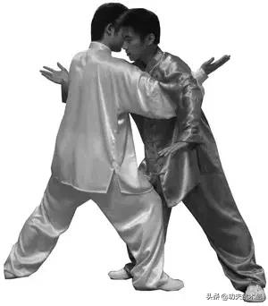 武术中的竞技术「推手」+附练习图