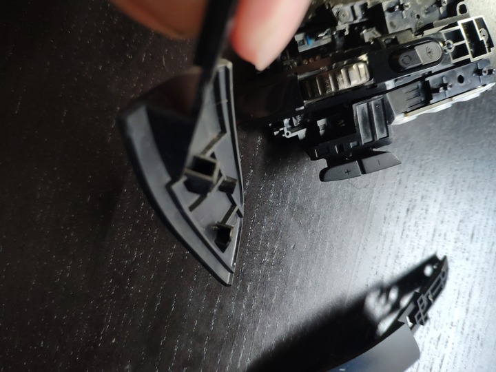 拆解罗技g90鼠标,罗技g502怎么拆右键微动开关