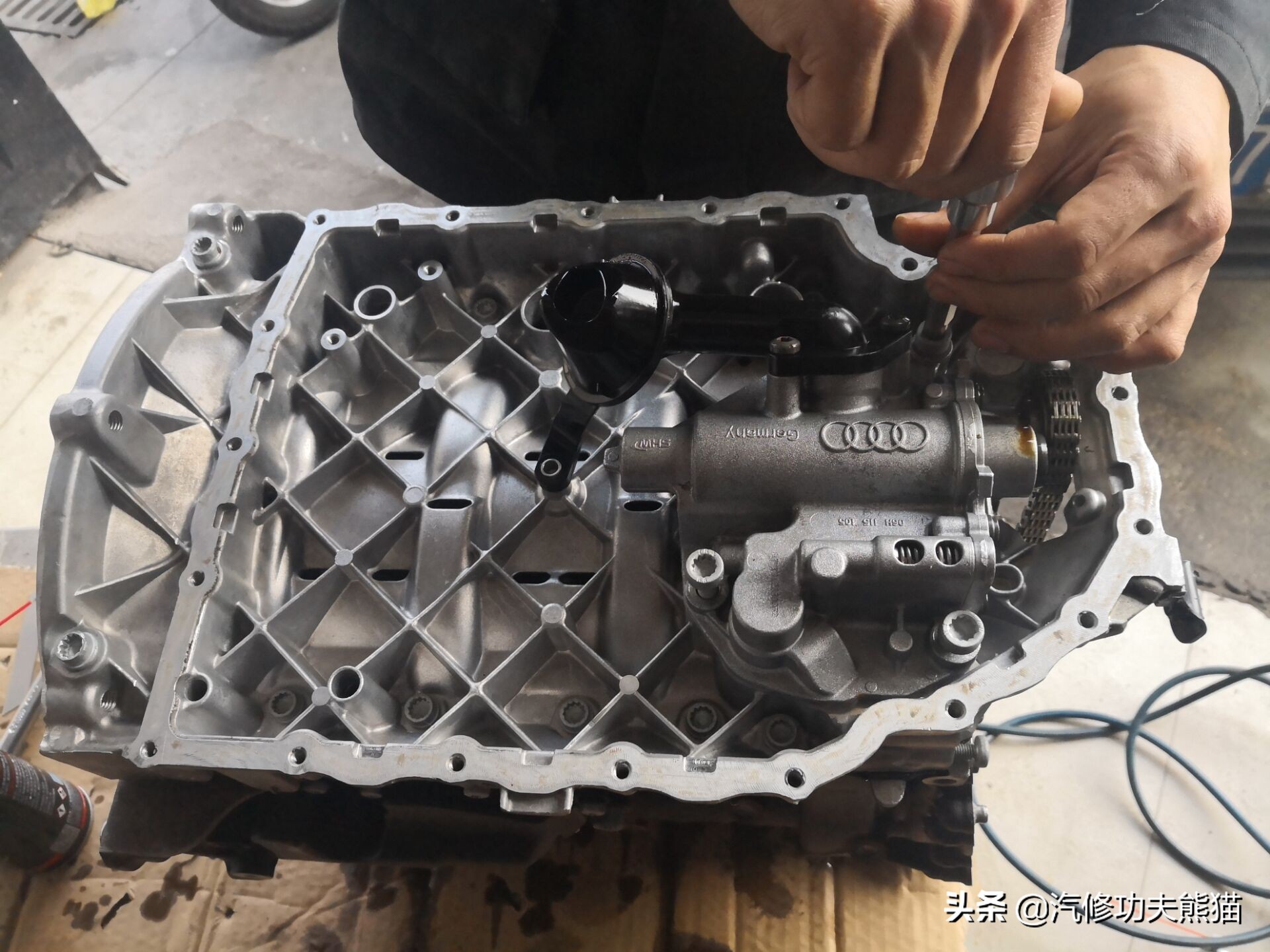 途观1.8t发动机烧机油维修多少钱,途观1.8t烧机油彻底解决