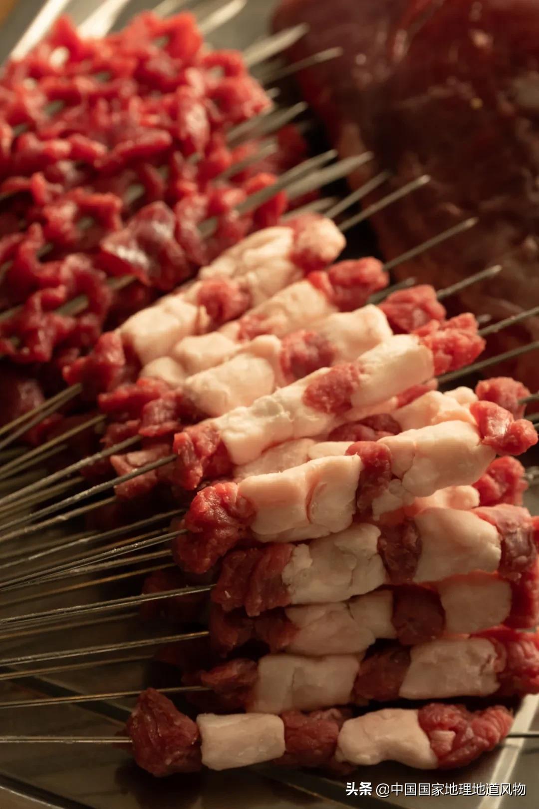 鹤岗东北烧烤,在鹤岗4个人吃一顿正宗东北烧烤