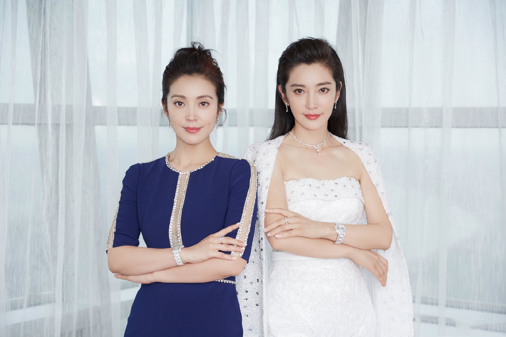 李冰冰姐妹花在娱乐圈打拼靠什么,李冰冰有多少财富