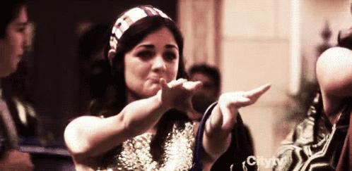 外国女孩说iloveyou怎么办,老外喜欢一个人会说loveyou