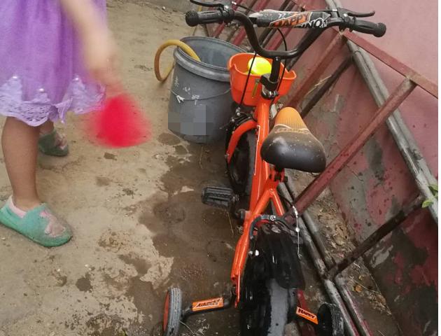 童梦奇想：99%的小女孩在游戏里构建自己的美好世界，比如过家家