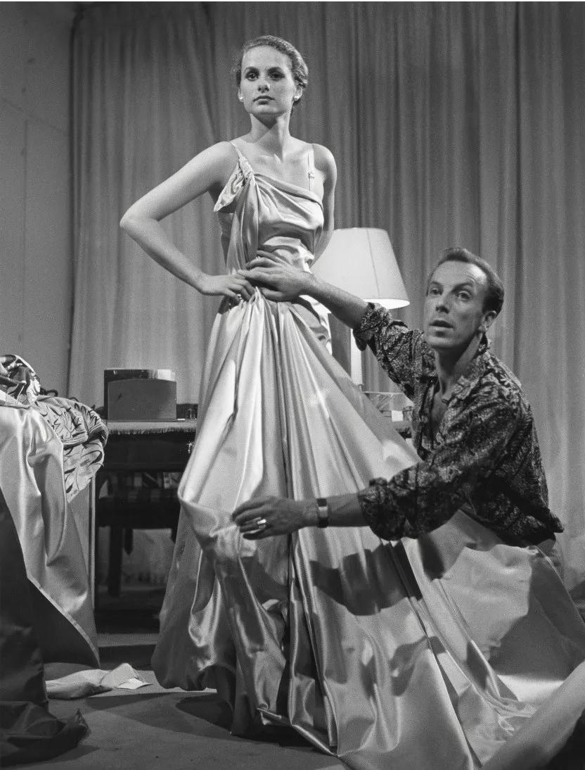 这位香奈儿的死对头，迪奥先生齐名，打造出最原汁原味的法式优雅