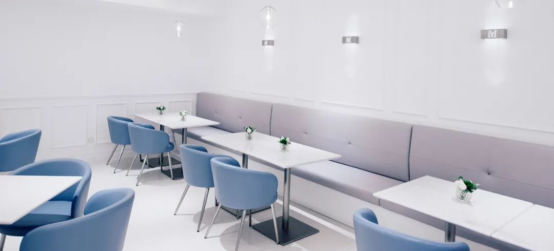 店员像柜姐、配送用劳斯莱斯,贵妇蛋糕卷成啥样了?