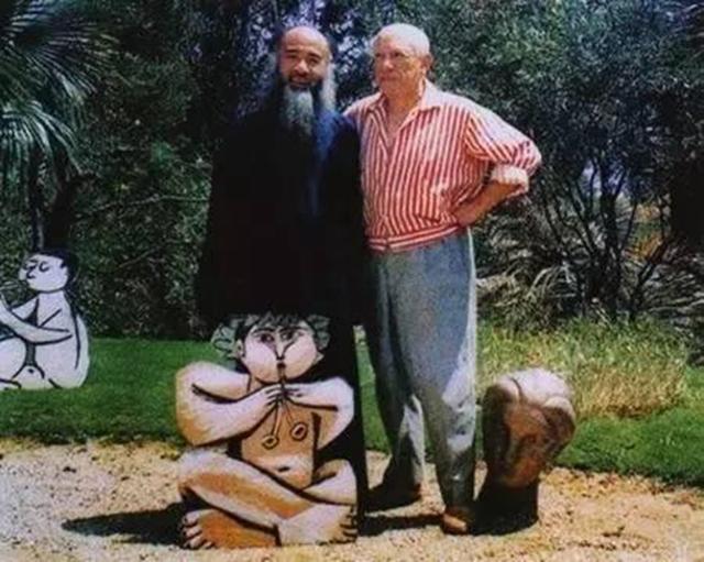 张大千和毕加索合影照片,张大千和毕加索互相赠送的相册