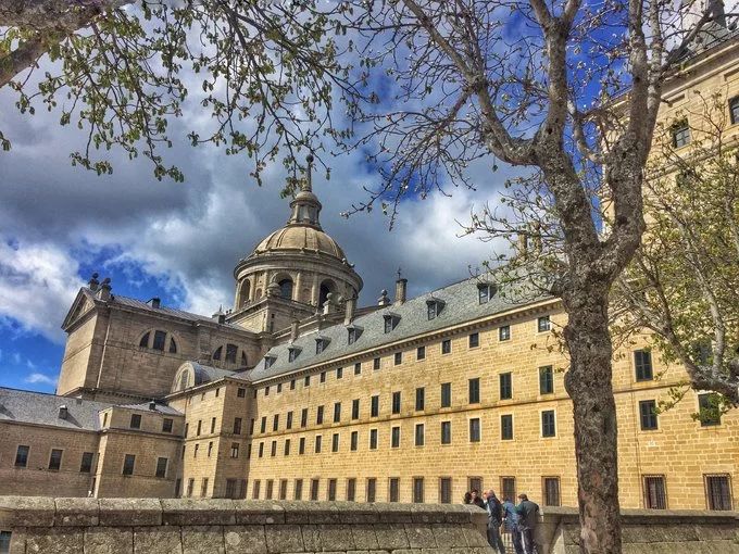 马德里小众玩法：5欧游古迹，复古集市，打折村，皇马主场…