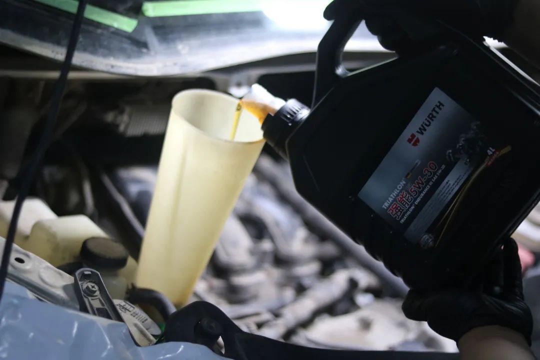 丰田埃尔法底盘全面升级,丰田埃尔法改装的巅峰之作