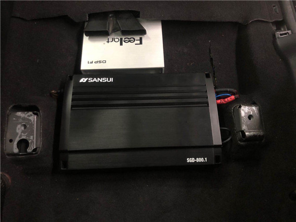 我的车怎么简单改出夜店般的感觉啊？