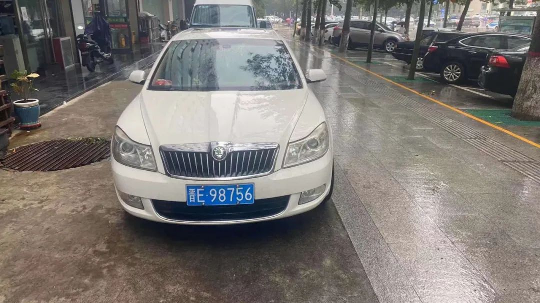 晋EEN991、晋E5M700......违停曝光！！！