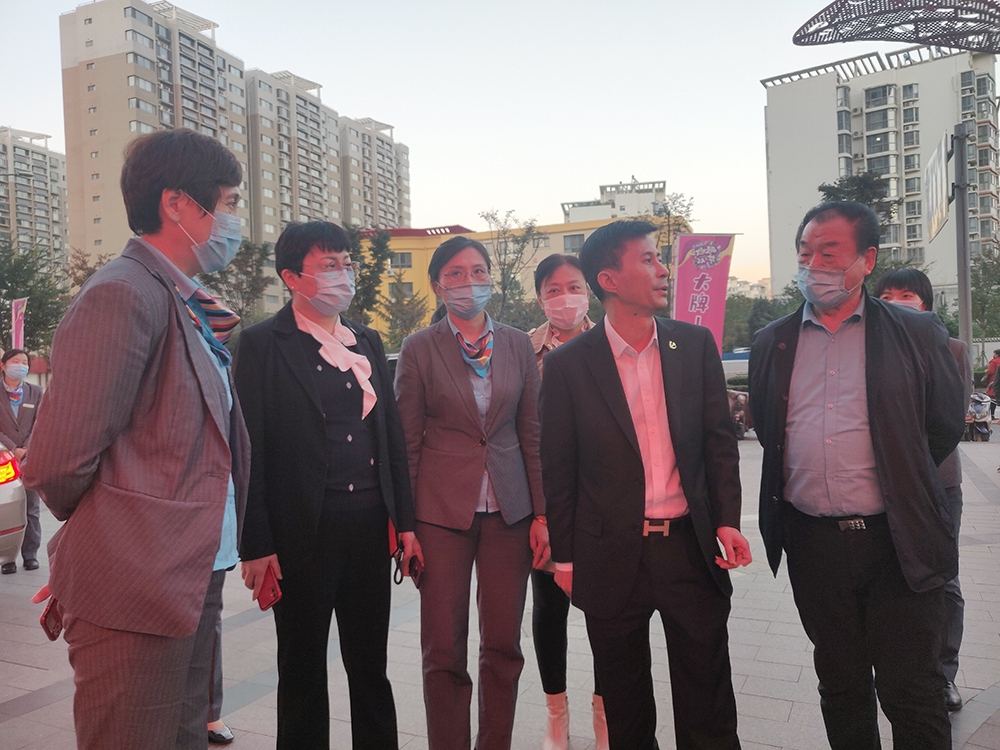 欧亚集团周总一行视察欧亚大观乐活城