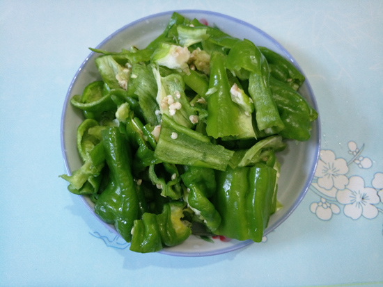 青椒怎么做不辣下饭,不辣的青椒怎么做好吃