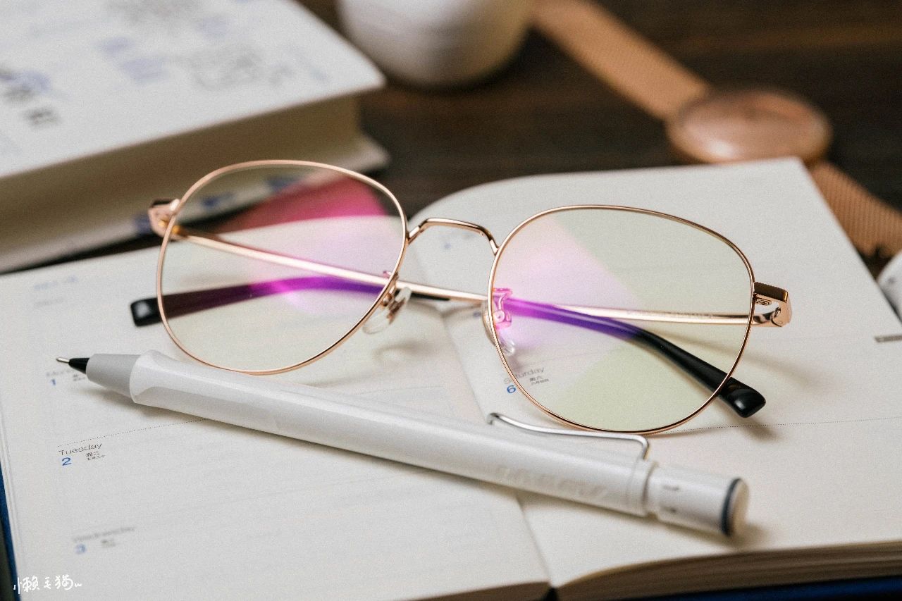 天天看电脑眼睛越来越小怎么办,整天看电脑眼睛很模糊怎么办