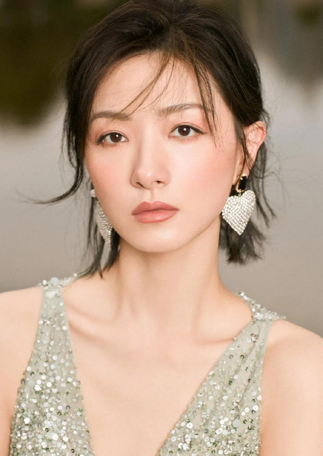 你的五官看起来很好画,你的五官是什么风格