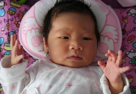 四个月母乳不够可以添加辅食吗,4个月母乳不够可以吃米粉吗