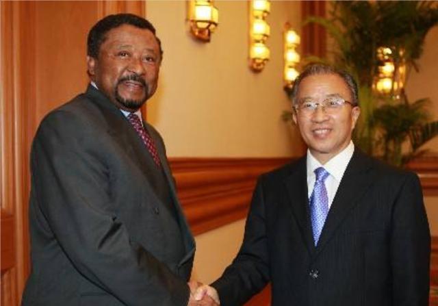 世界闻名的非洲华裔*官高**，子承父愿来中国寻根，每年都回温州祭祖