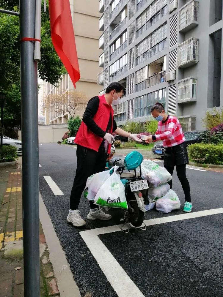 疫情防控一线的所长,防控疫情我们在一线