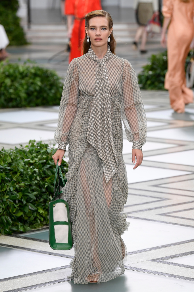 toryburch2020白色刺绣裙子,toryburch小香风裙子