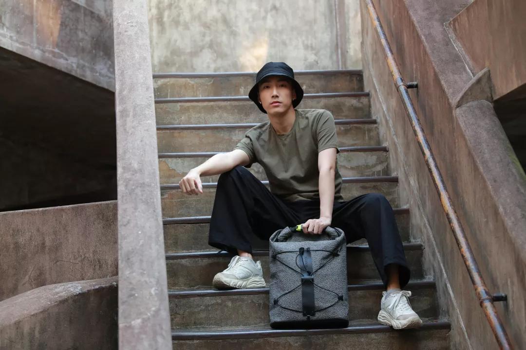 型男旅行背包,型男背包男士