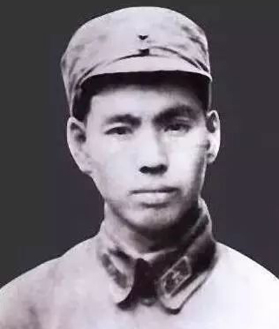 这位开国少将救过*世友许**一命，*世友许**终生都叫他老领导