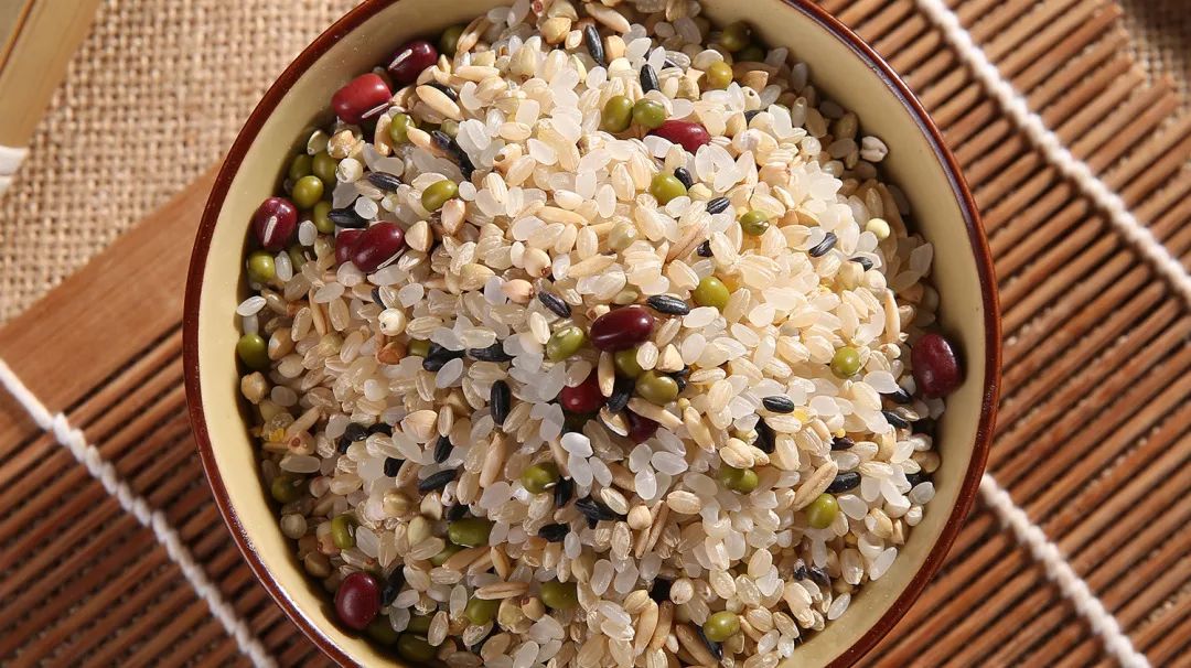 吃粗粮胃胀气怎么改善,胃胀气可以吃什么杂粮