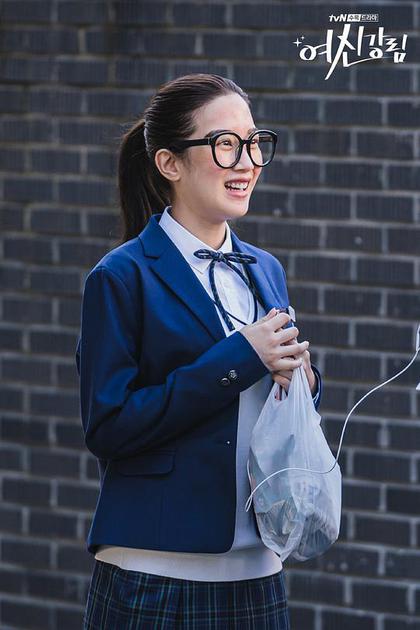 如何摆脱容貌焦虑让自己自信起来,容貌焦虑如何认清自己的颜值